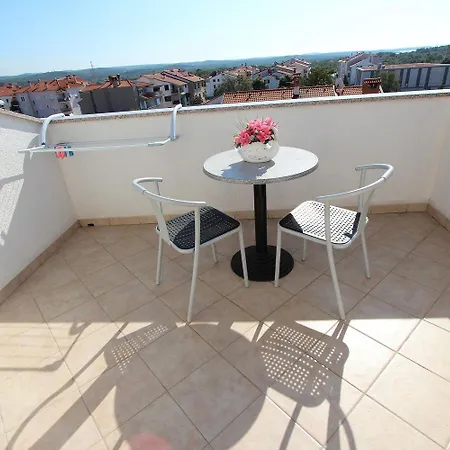 Beeindruckendes Mit Dachterrasse, Meerblick, Babybett, Klima, Privatparkplatz Apartment