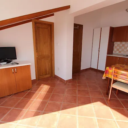 Beeindruckendes Mit Dachterrasse, Meerblick, Babybett, Klima, Privatparkplatz Rovinj
