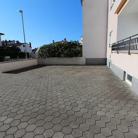 Beeindruckendes Mit Dachterrasse, Meerblick, Babybett, Klima, Privatparkplatz Apartment